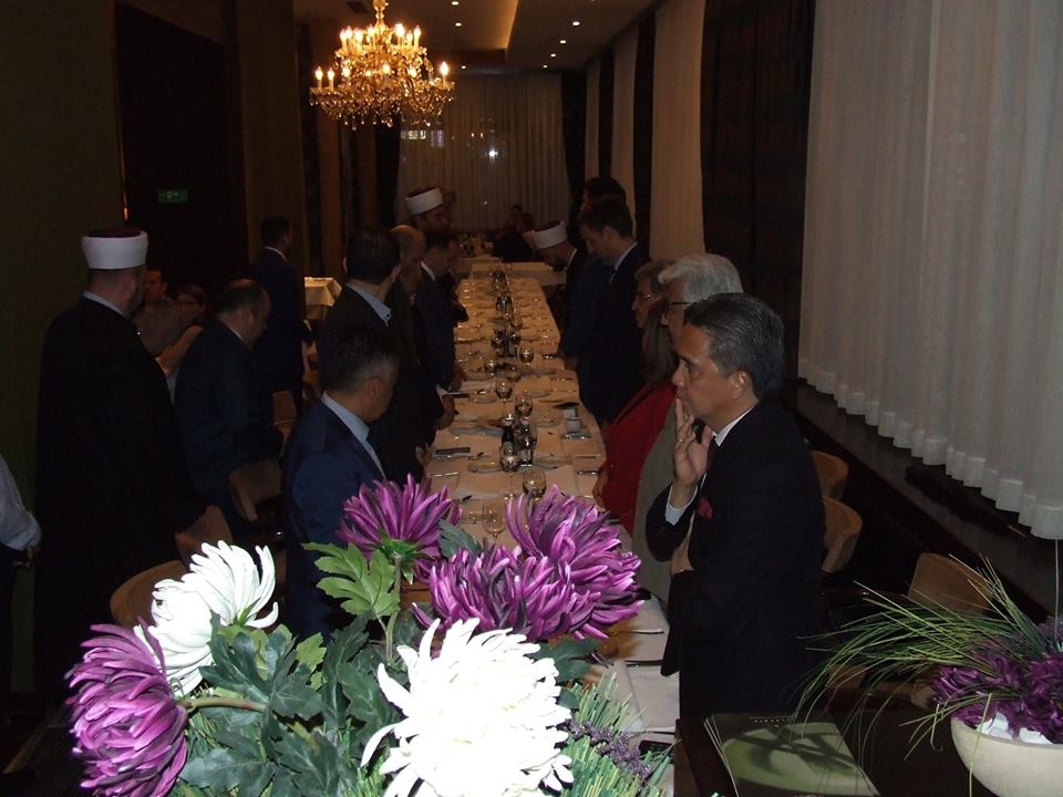 35239490 1752366241537859 853386083042328576 n