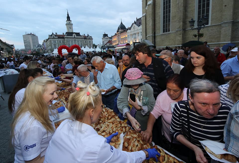 35464621 1595596293902629 8844696594411421696 n