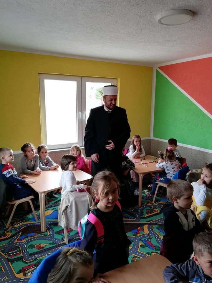 53489104 1188323487993548 2334481245553033216 n