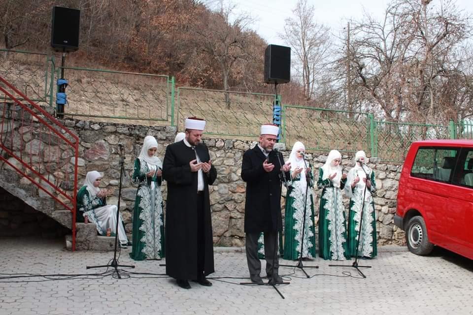 53698390 1188323814660182 7052330171113668608 n