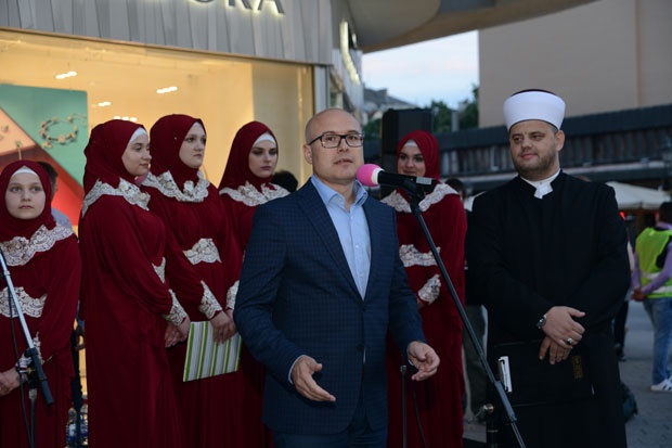 NS bajramska sofra 620x0