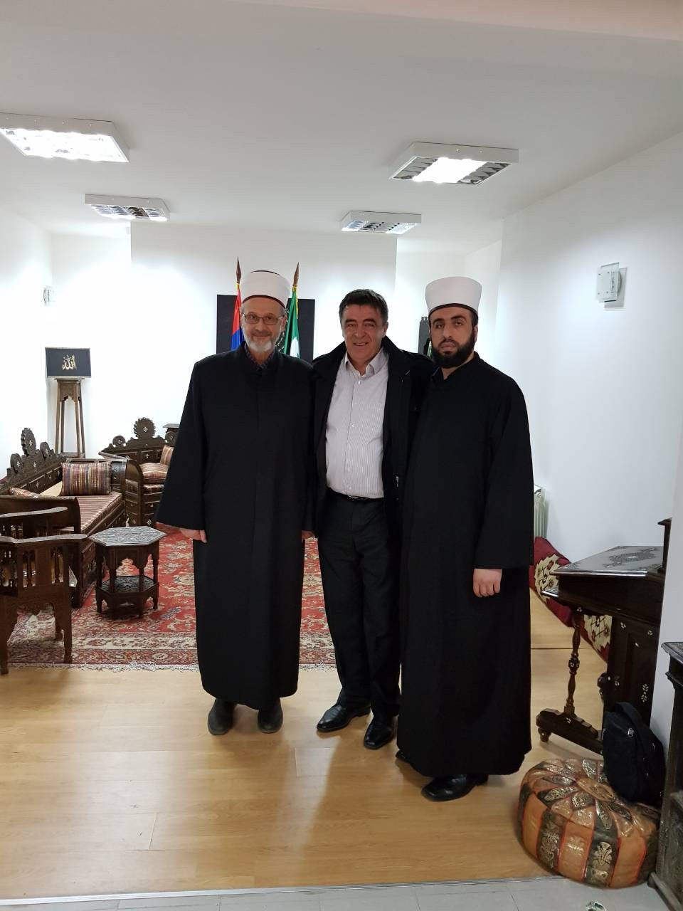 media share 0 02 05 0f6090e39dcd140c67f2ce16d670621e3534cbe196f4b0afdf8868343b885e84 Picture